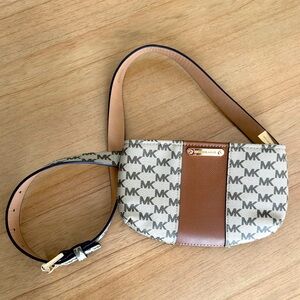 MICHAEL KORS BELT BAG